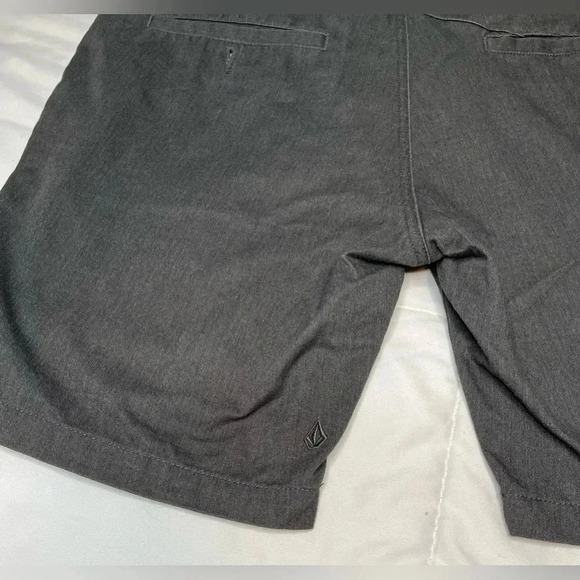 Volcom True to This Modern Fit Chino Shorts in Gray - Picture 3 of 4